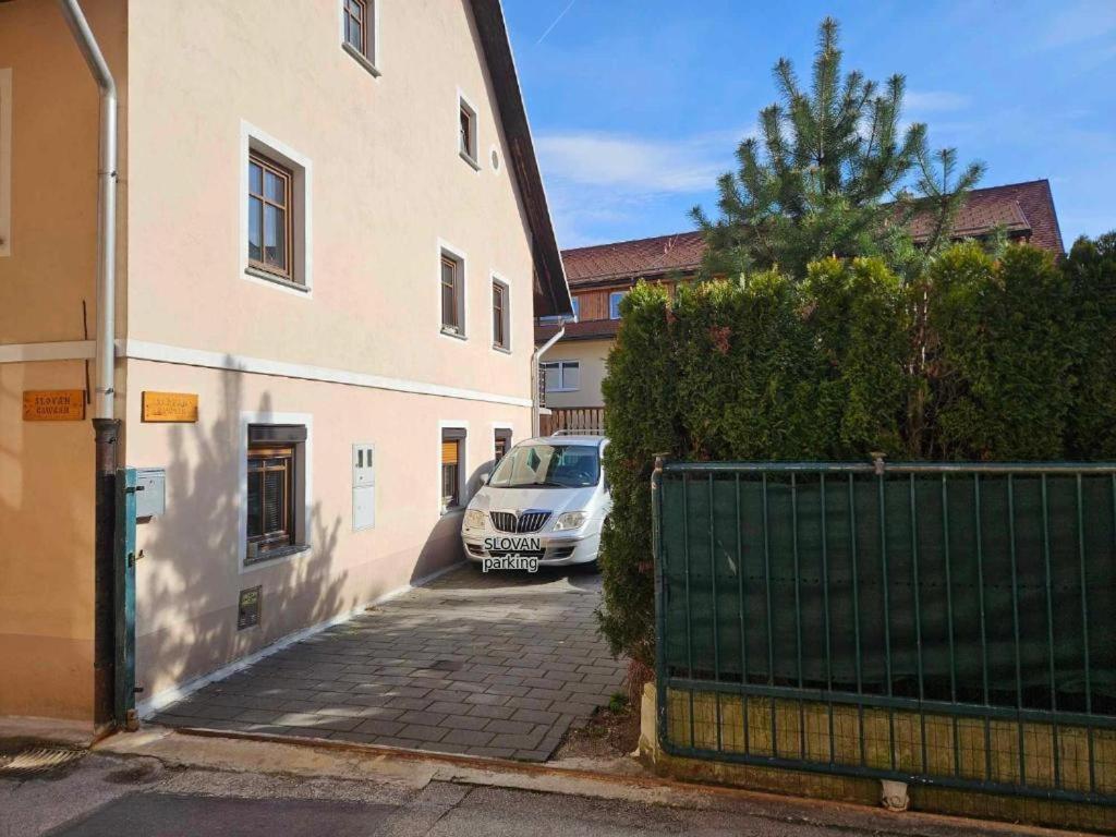 Apartment Slovan Skofja Loka ภายนอก รูปภาพ
